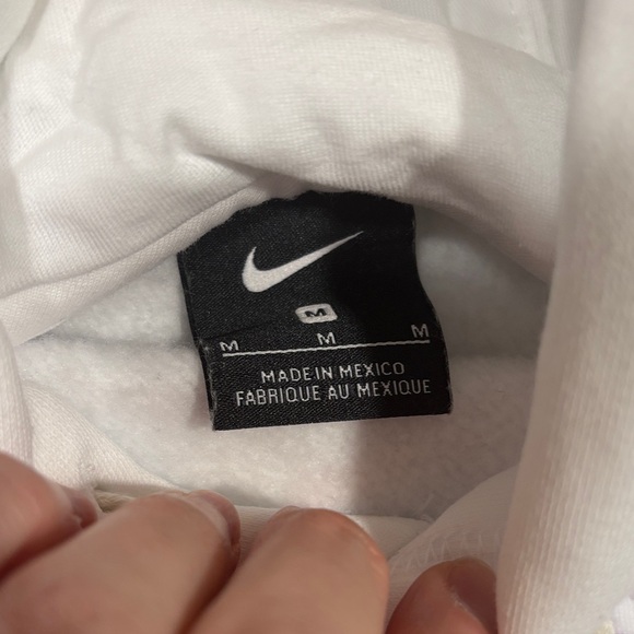 Nike Club Fleece Paige “Buckets” - Picture 4 of 4